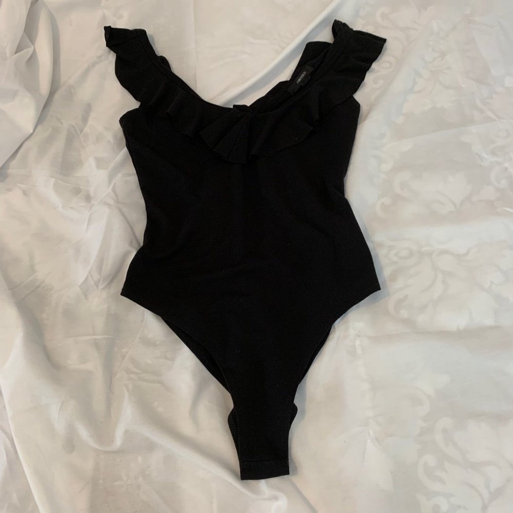 Forever 21 V Neck and Back Black Ruffled Bodysuit Size S